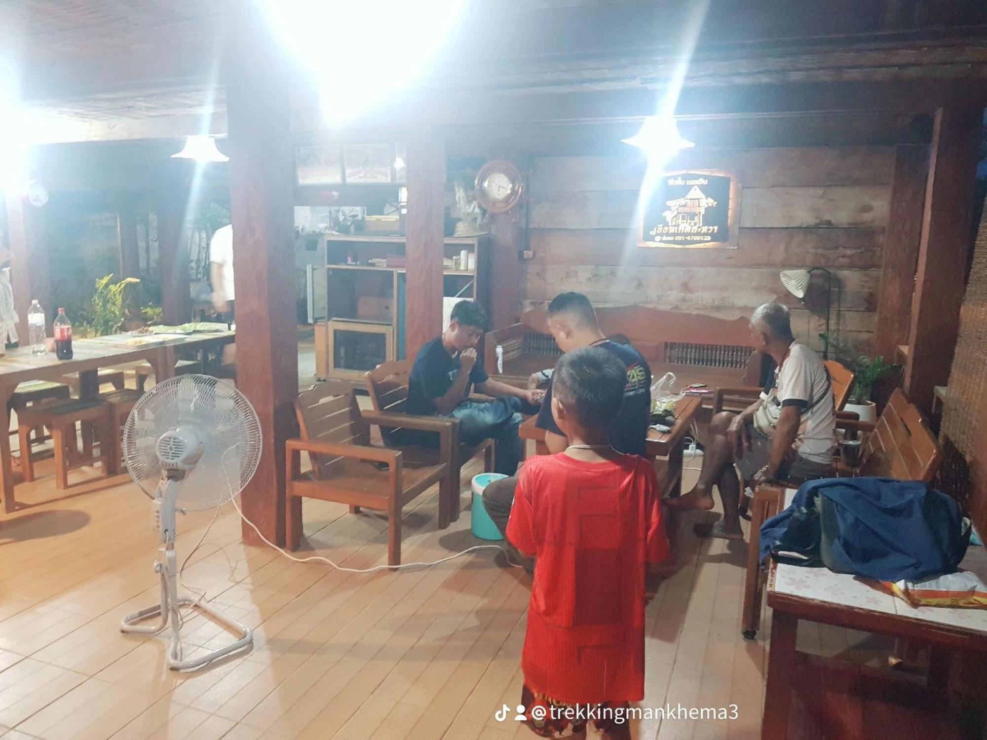 Kedthawa Homestay เฮือนเก็ดถะหวา Ban Cho Lae Bagian luar foto