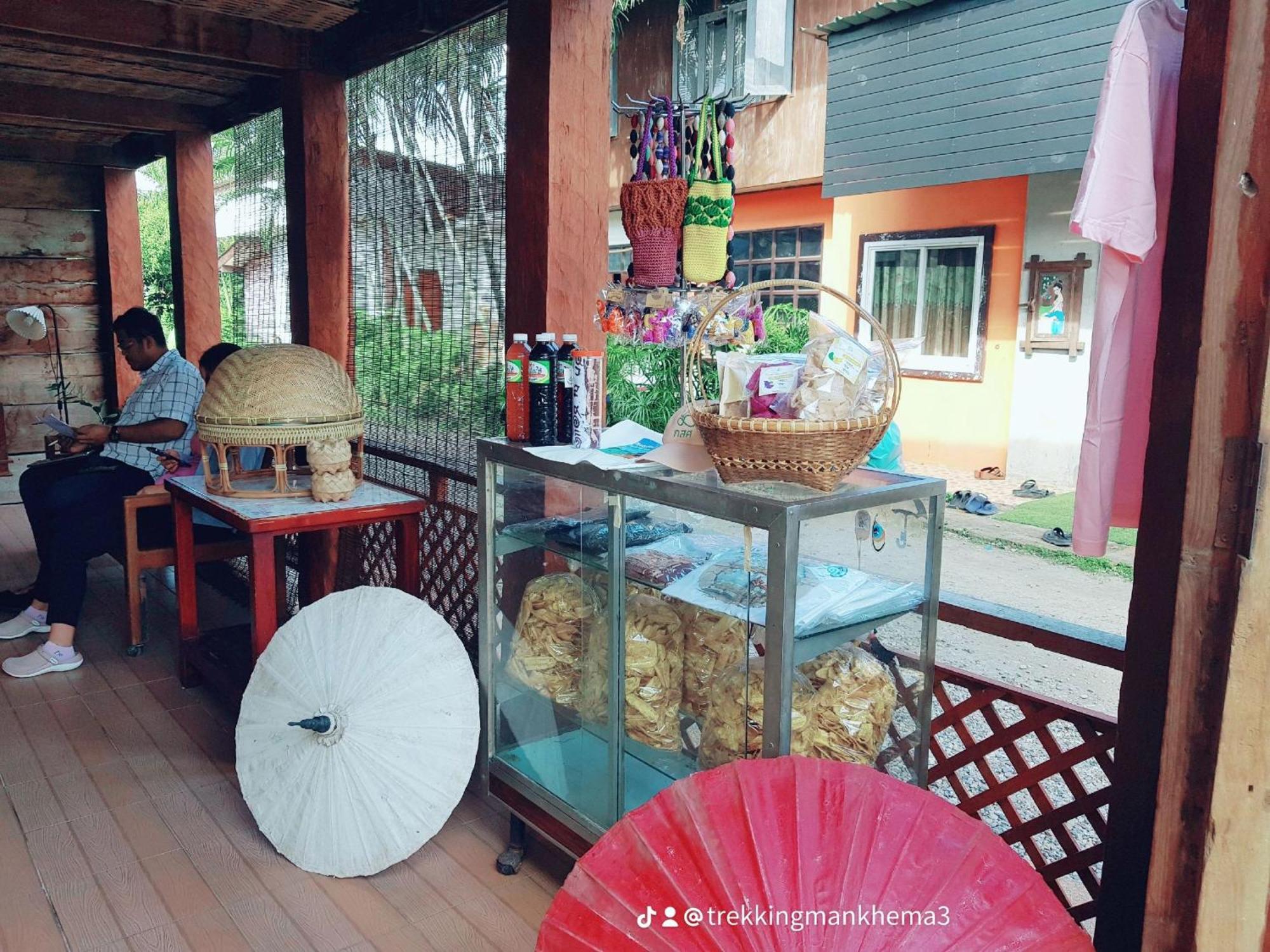 Kedthawa Homestay เฮือนเก็ดถะหวา Ban Cho Lae Bagian luar foto