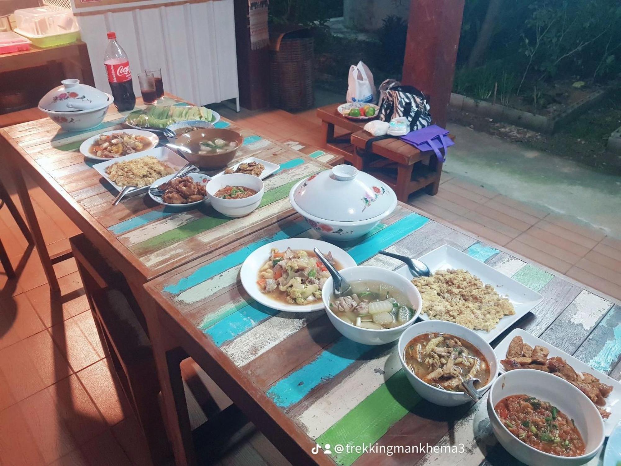 Kedthawa Homestay เฮือนเก็ดถะหวา Ban Cho Lae Bagian luar foto