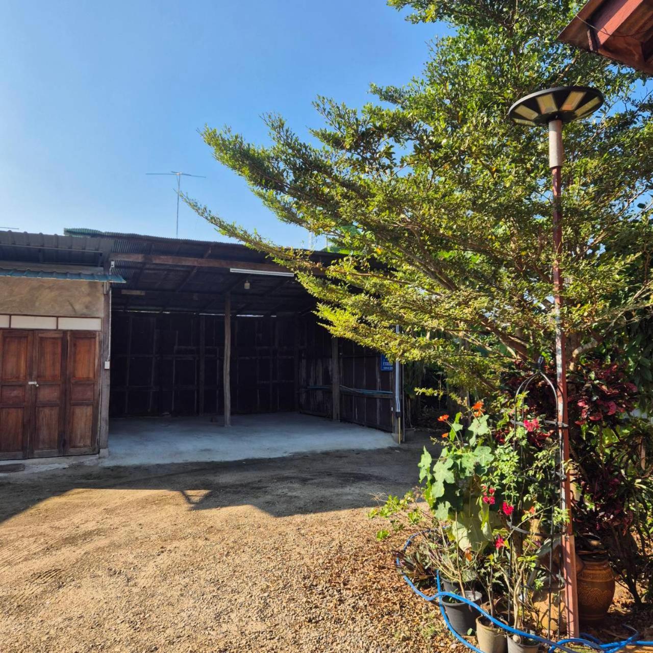 Kedthawa Homestay เฮือนเก็ดถะหวา Ban Cho Lae Bagian luar foto